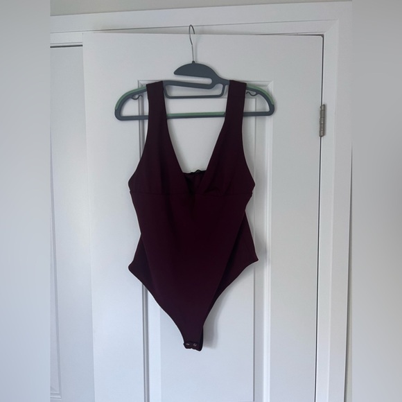 DYNAMITE Sculpt Bare Deep V Bodysuit [NWOT] - Picture 2 of 5